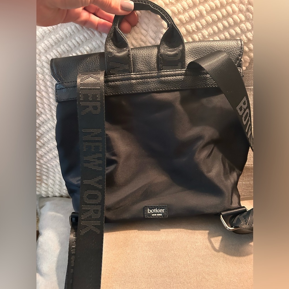 Botkier New York handbag. Perfect condition. Backpack style.Classic black